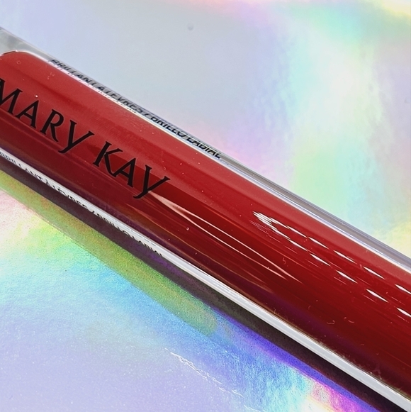 Mary Kay Iconic Red Unlimited Lip Gloss - Picture 5 of 8